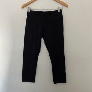 **$5 SALE** Lululemon Black Mid Rise Cropped Leggings